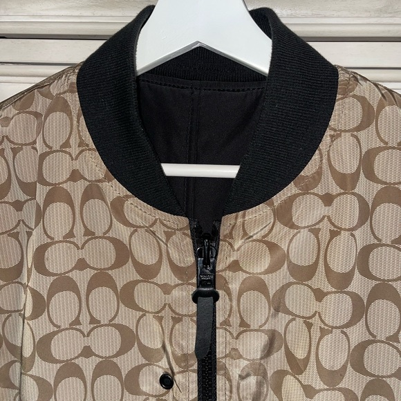 COACH reversible Signature Jacket✨ - Picture 4 of 9